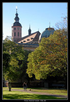 Baden-Baden: Parkanlage beim Friedrichsbad, Blick auf die Stiftskirche