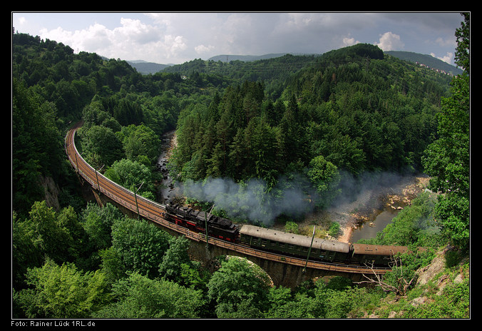 Dampflok auf der Tennetschluchtbrücke zwischen Langenbrand und Forbach